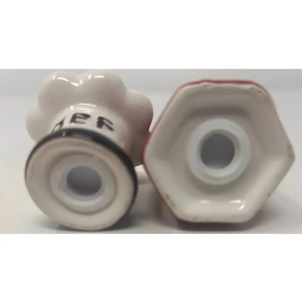 Ketchup & Chef Top Hat Salt and‎ Pepper Shakers Red White Black